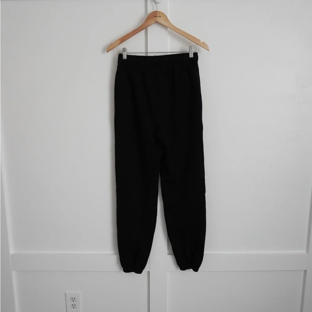 Alo Yoga Accolade Sweatpants Black - Picture 4 of 4